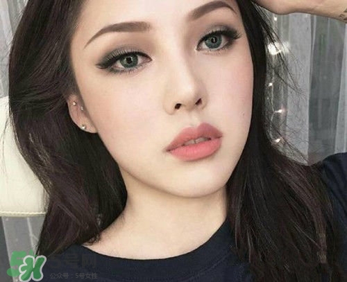 ��õ��ɫ��ʲô��ɫ����õ��ɫ�ں���ɫ